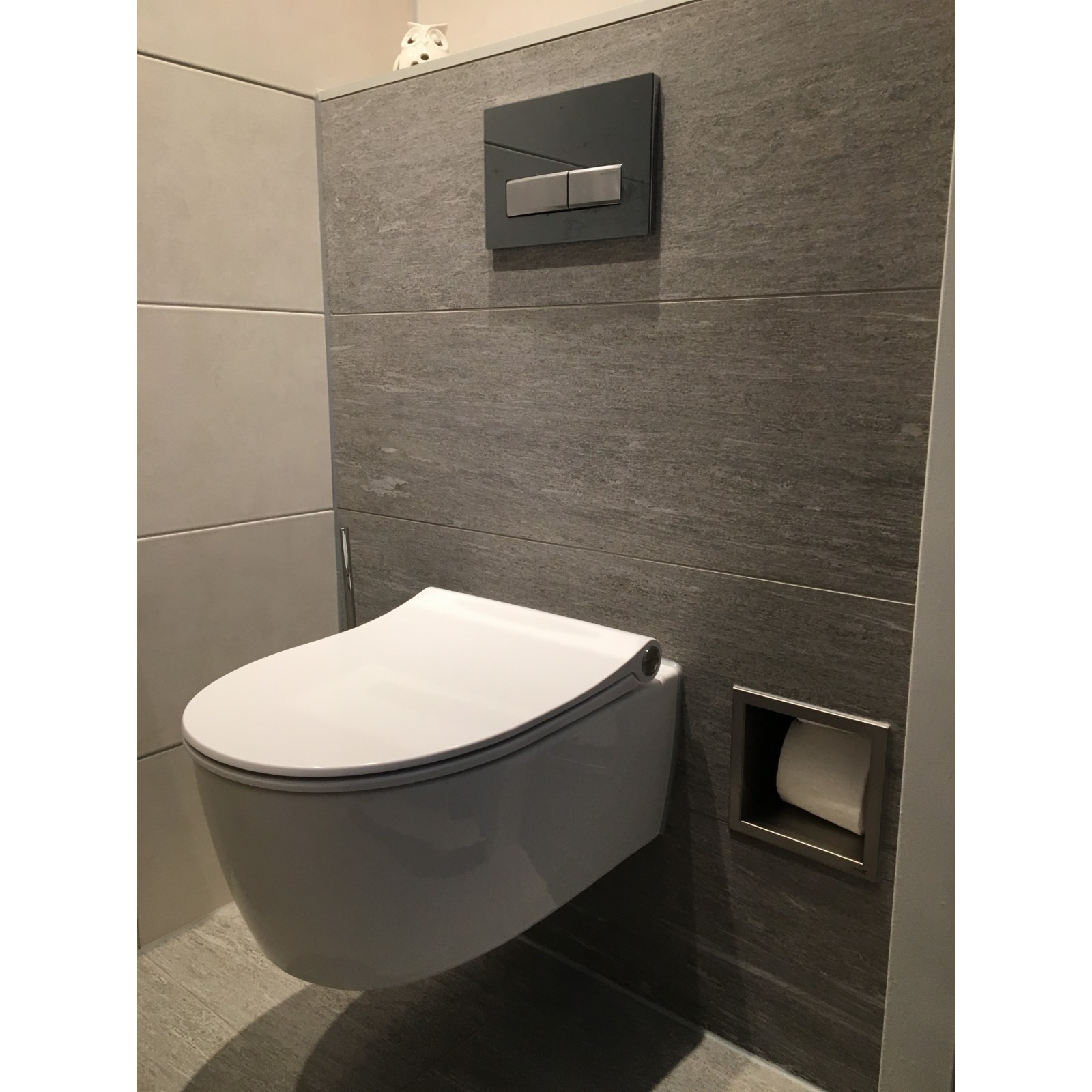 Hedendaags Toilet gerenoveerd naar moderne toilet Amsterdam Zuidoost | Tuijps EB-08